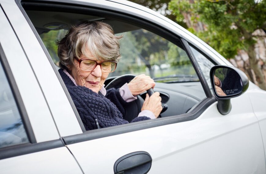 Kiedy można zawracać? Zasady ruchu drogowego dotyczące zawracania.