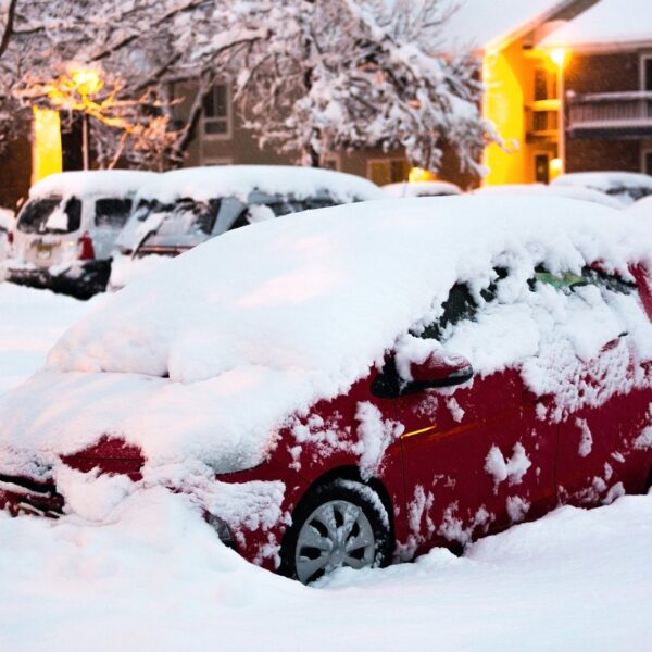 Jak dbać o samochód elektryczny zimą: Praktyczne porady