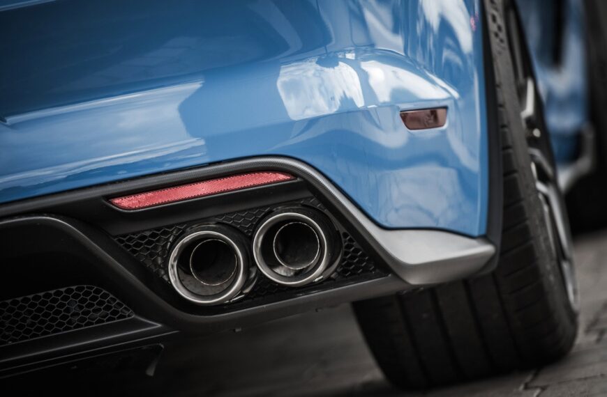 Jak dbać o układ wydechowy: przegląd i konserwacja tłumików.