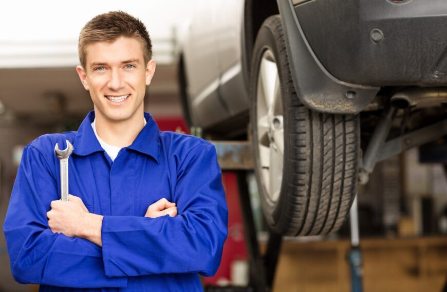 Pieszczoty mechaniczne: Najczęstsze mity motoryzacyjne i co na nie mówi nauka