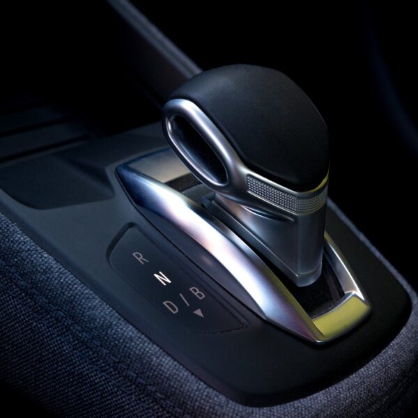 Historia rozwoju skrzyni biegów: od ręcznej do automatycznej.