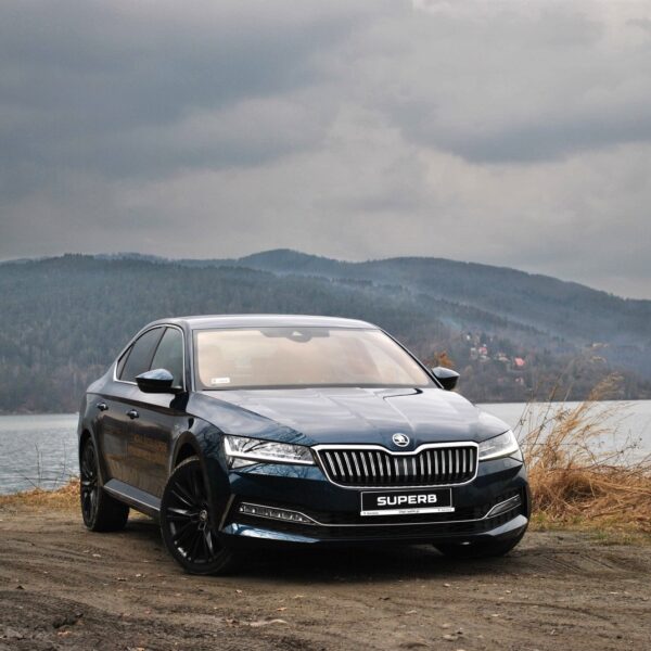 Przewodnik po napędem hybrydowym: zalety i wady technologii.