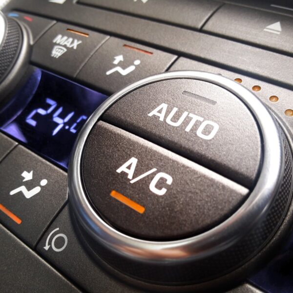 Wpływ klimatyzacji na zużycie paliwa: Fakty i mity