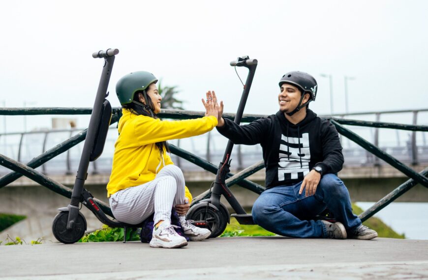 Elektryczne hulajnogi i rowery: Jakie przepisy obowiązują na drogach i ścieżkach?