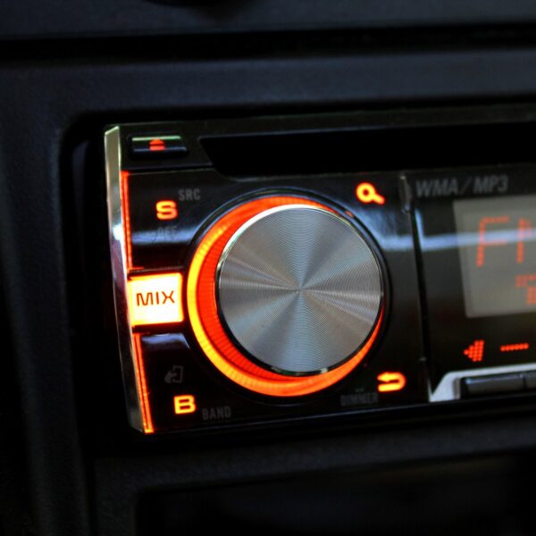 Systemy audio w samochodach: Jak wybrać najlepsze rozwiązanie dla siebie