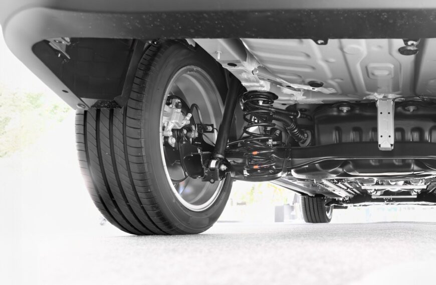 Adaptacyjne zawieszenie w nowoczesnych pojazdach: Komfort i bezpieczeństwo