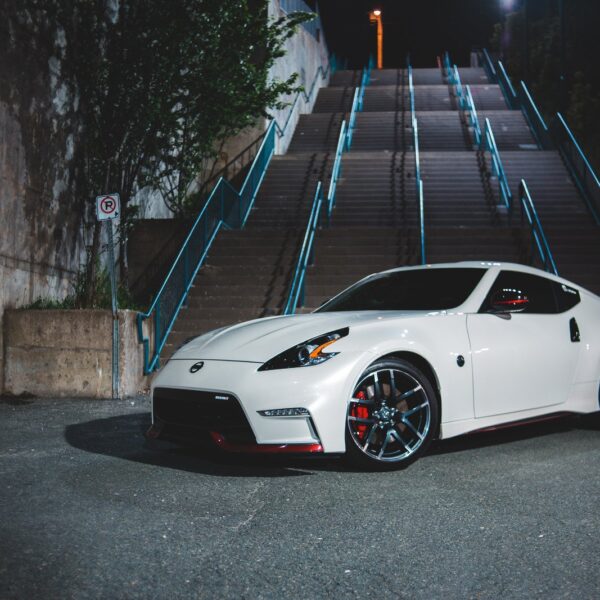 Historia samochodów sportowych: Legendarne modele i ich wpływ na dzisiejszą motoryzację