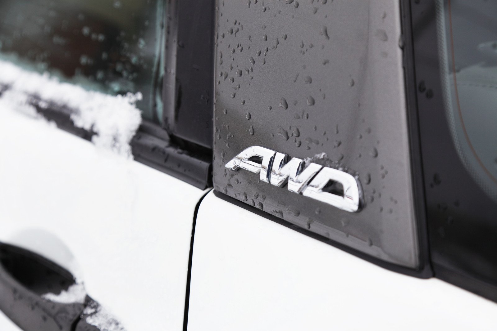 Jak działa napęd na cztery koła: Rodzaje i zastosowanie w różnorodnych warunkach drogowych